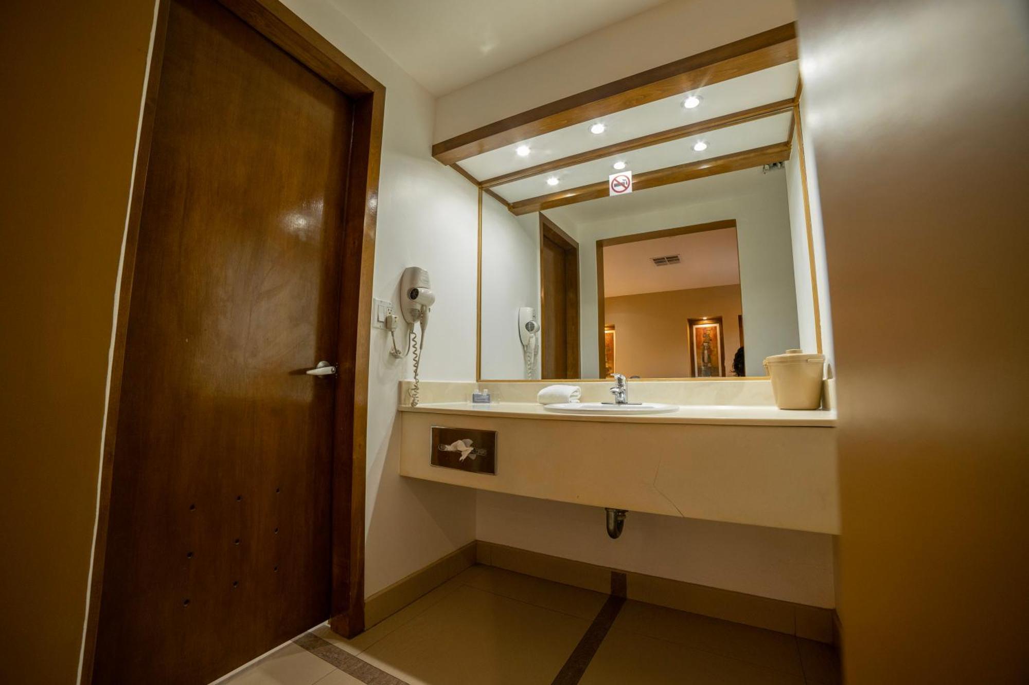 Hotel Colonial 멕시칼리 외부 사진